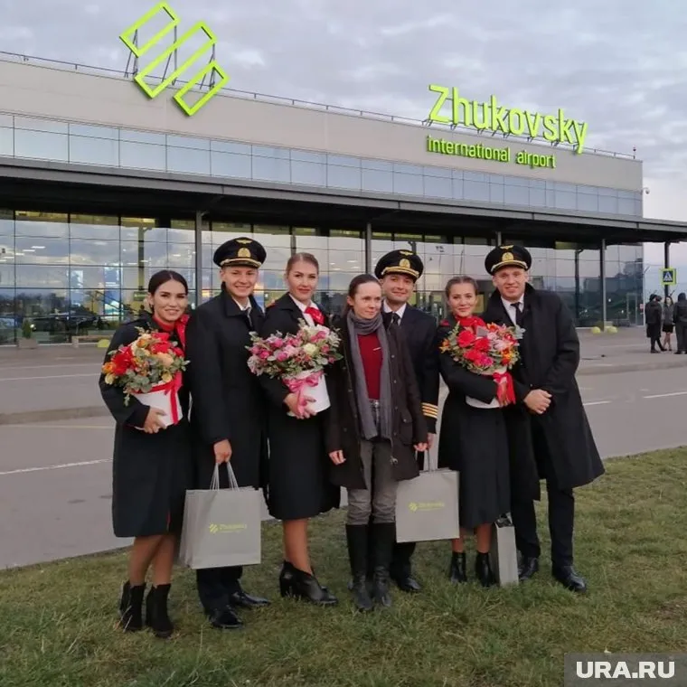 На встречу с летчиком-героем пришли около 50 человек