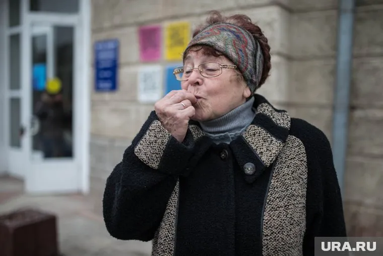 Пенсионерам и пенсии поднимут, и семена разрешат сушить
