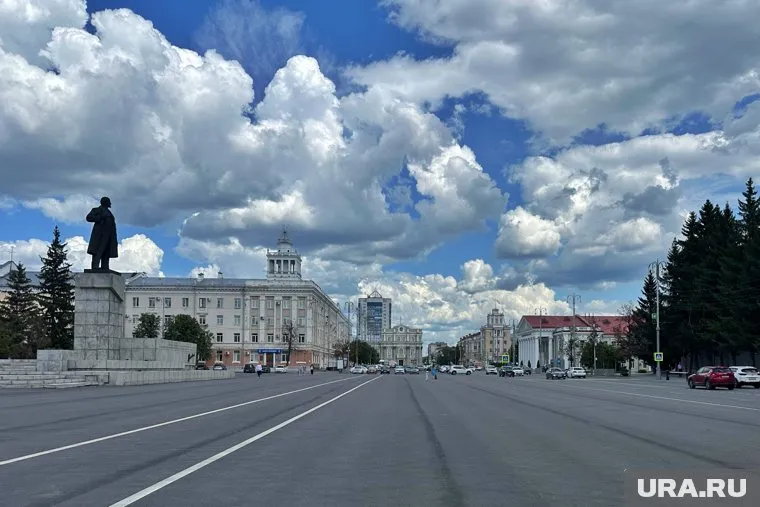 В городе будет облачно с прояснениями, местами небольшой дождь
