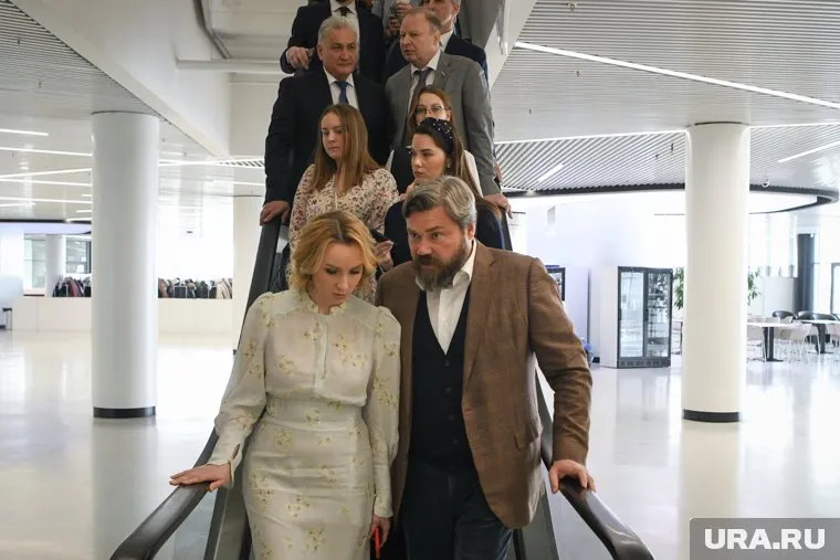 Свадьба олигарха Константина Малофеева и уполномоченной по правам ребенка РФ Марии Львовы-Бловой прошла в атмосфере "суперсекретности", сообщил продюсер Иосиф Пригожин