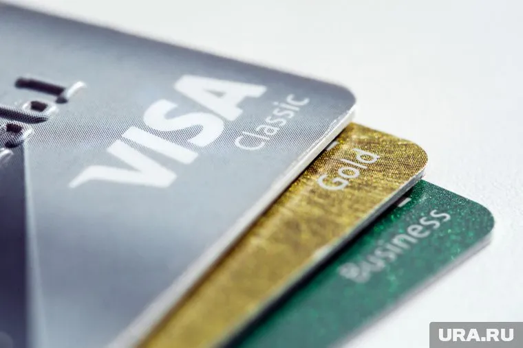 Транзакции по картам Visa, выпущенным в РФ, вскоре не будут действовать за пределами России