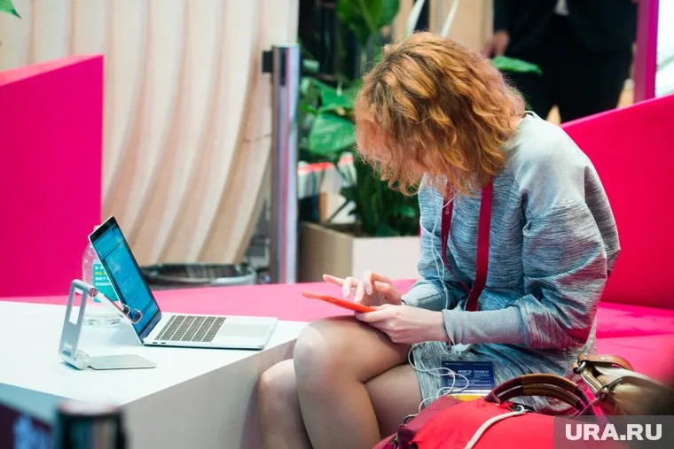 Наставник-обниматель должен обнимать детей не менее 60 раз в день