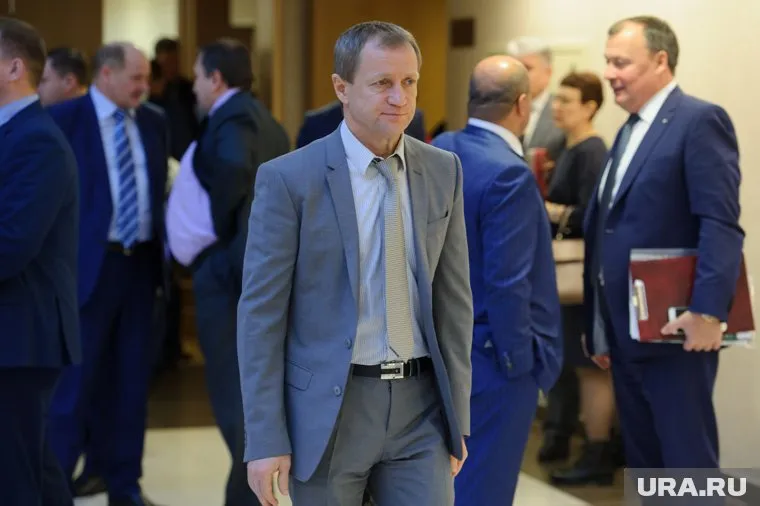 Евгений Зяблицев собирается сменить партийную «окраску»