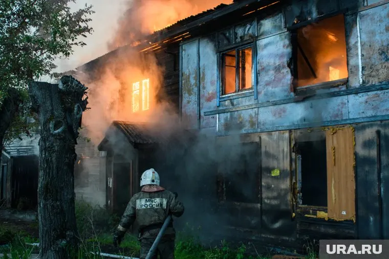Без крыши над головой в поселке Ис остались десятки человек