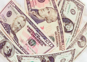 Где купить доллары нового образца в Тюмени