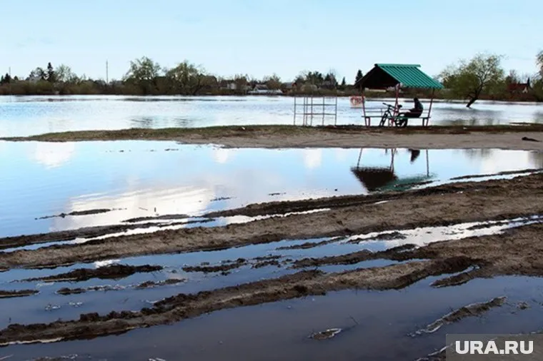 Прогнозы были благоприятными, но село Овгорт все равно подтопило