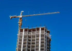 За девять месяцев в УрФО ввели 76% квадратных метров жилья