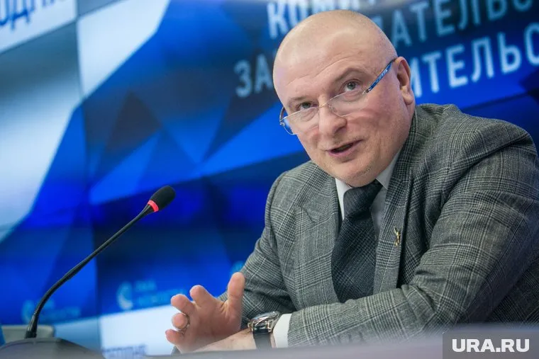 По словам Клишаса, новые территории могут быть включены в состав РФ этой осенью