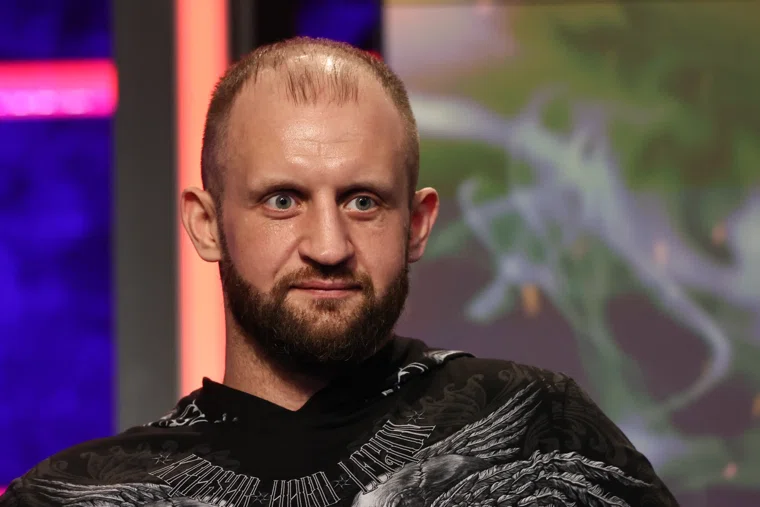 Иван Емельяненко освободился из колонии и планирует вернуться в спорт, сообщает РИА Новости