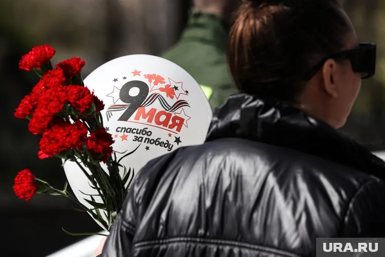 Дмитрий Махонин отметил, что пермяки празднуют 9 Мая с особым трепетом и гордостью за свою страну