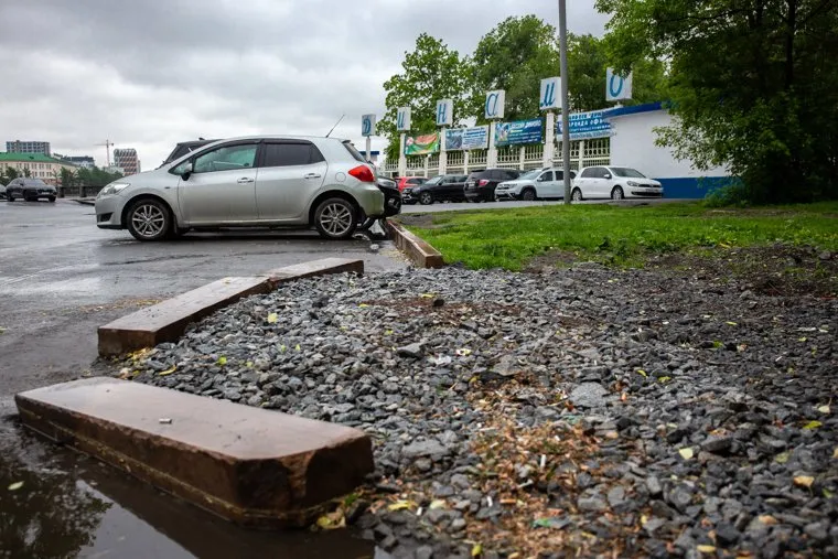 Центральные улицы города за месяц до международной выставки ИННОПРОМ-2019. Екатеринбург