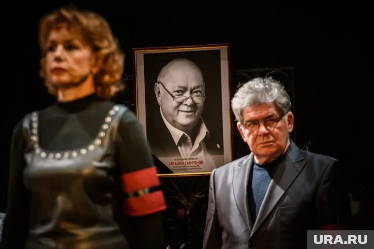 Церемония прощания прошла в одном из залов театра