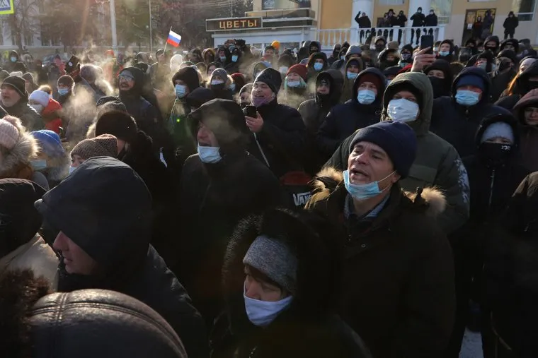 Несанкционированный митинг в поддержку оппозиционера. Курган