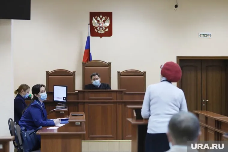 Курганцы через суд пытаются отменить постановление губернатора о введении обязательных QR-кодов
