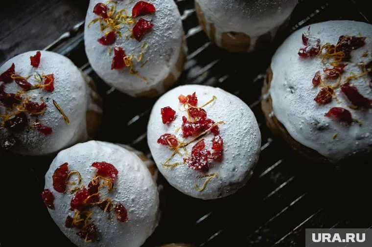 Кондитер Юлия Еремина рекомендует замачивать цукаты для куличей в роме