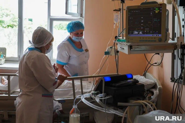 Премии медикам выплатят за особые условия труда