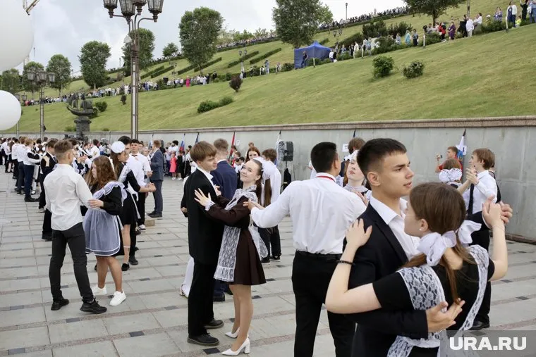 Вальс пройдет в двенадцатый раз