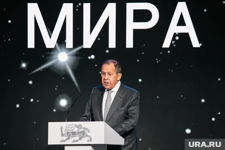 Лавров заявил, что предложение Путина о перемирии - это начало прямых переговоров с Киевом