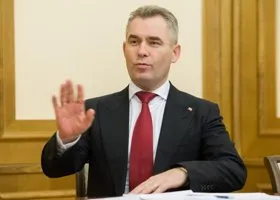 Детский омбудсмен Астахов не покинет пост раньше сентября