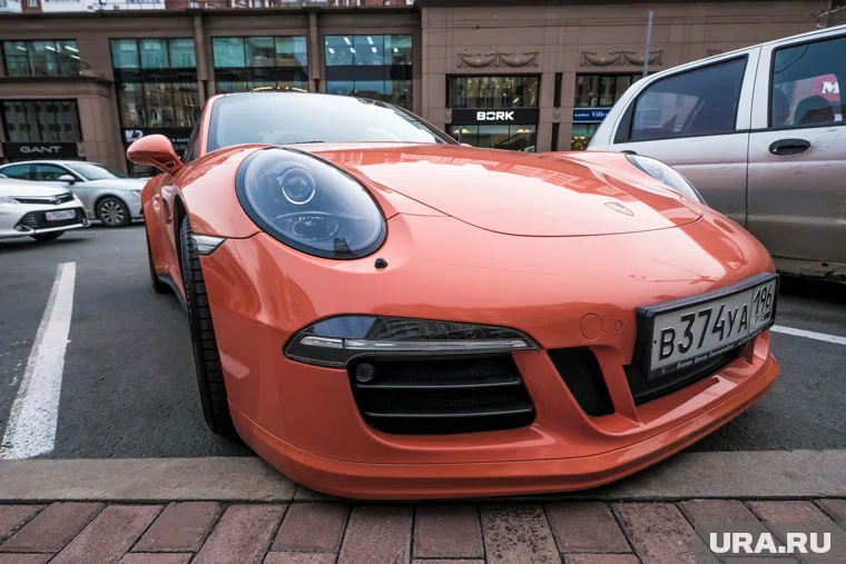 Владельцы автомобилей стоимостью выше 20–30 млн могут платить по 500 тысяч