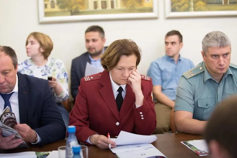 Круглый стол по незаконному обороту алкоголя и табака. г. Курган, участники заседания