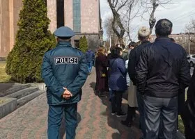 В Армении силовики задержали не менее десяти соратников Карапетяна