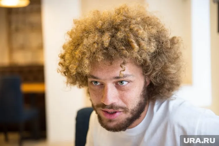 Сперва у фотографа потребовали заполнить заявление на съемку, а потом запретили использовать видеокамеру