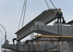 Возле главной дорожной стройки в Екатеринбурге закроют важную улицу