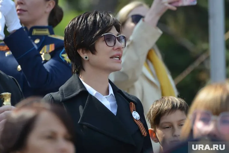 Ирина Текслер посмотрела ход реконструкции кукольного театра в Магнитогорске