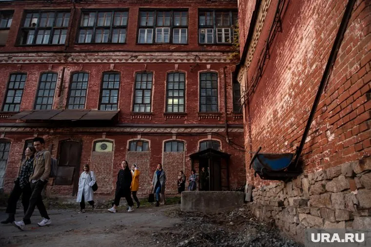 Фабрика была основана в середине 19 века