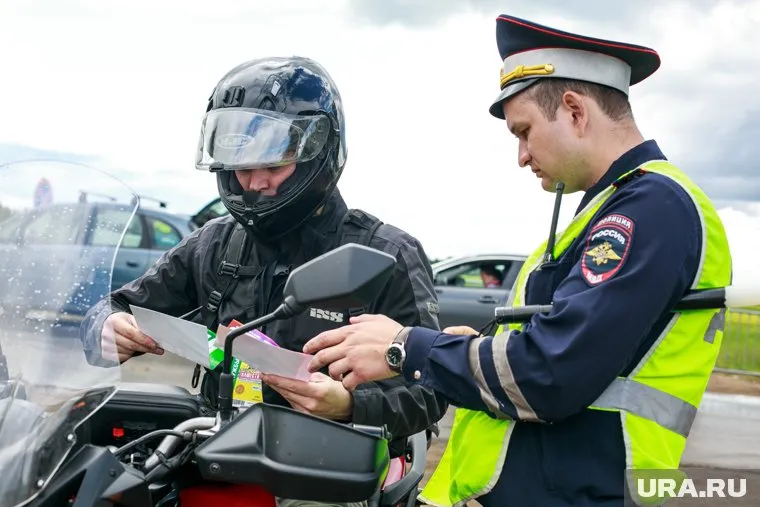 Водитель и так получает на руки все необходимые документы