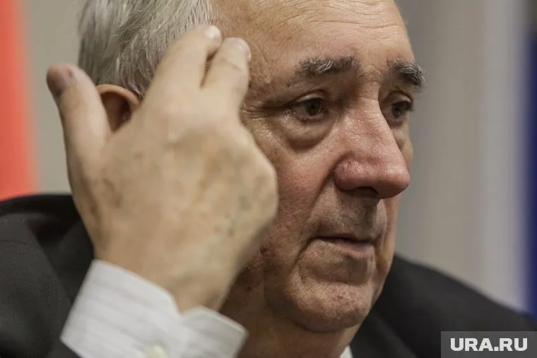 Сенатор Степан Киричук уверен: его сын Алексей сможет решить сложную ситуацию