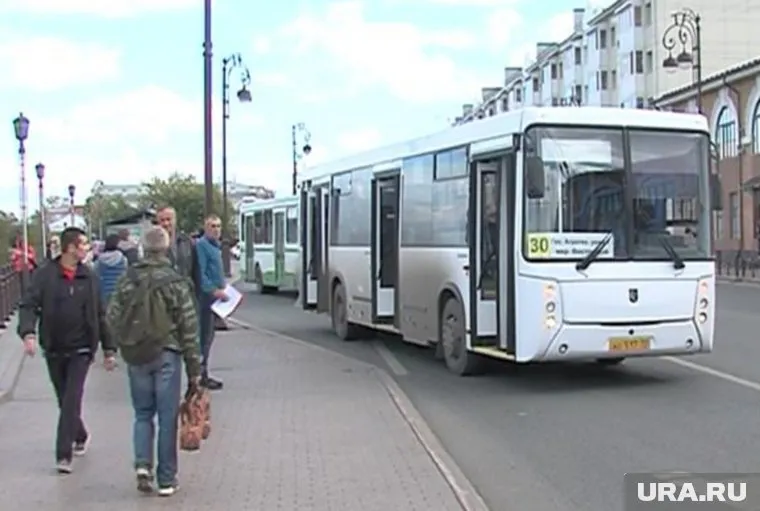 ЧП случилось прямо на остановке