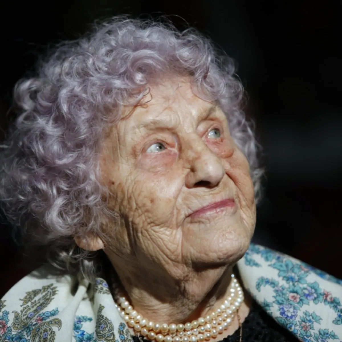 Мария Қозақова толығымен жалаңаш