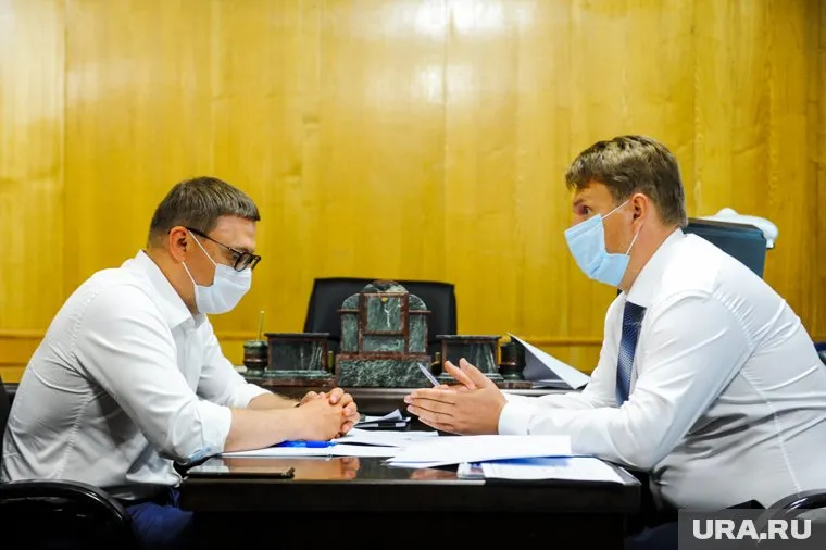 Постепенно все ограничения сводятся к ношению масок