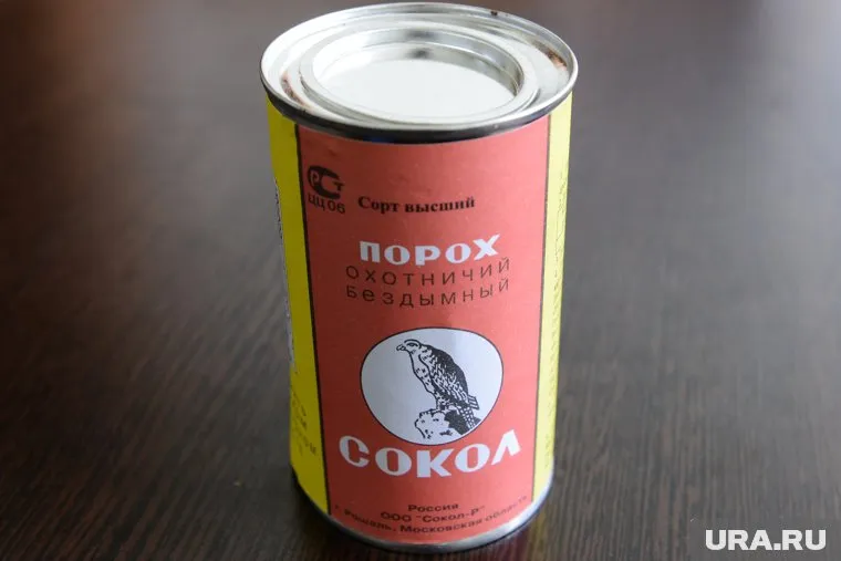 Осужденный пенсионер незаконно хранил у себя дома порох