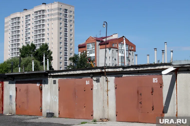 Гаражи находятся на улице Елизарова