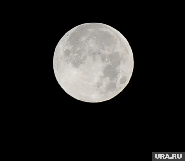 Суперлуние продлится до утра 8 октября