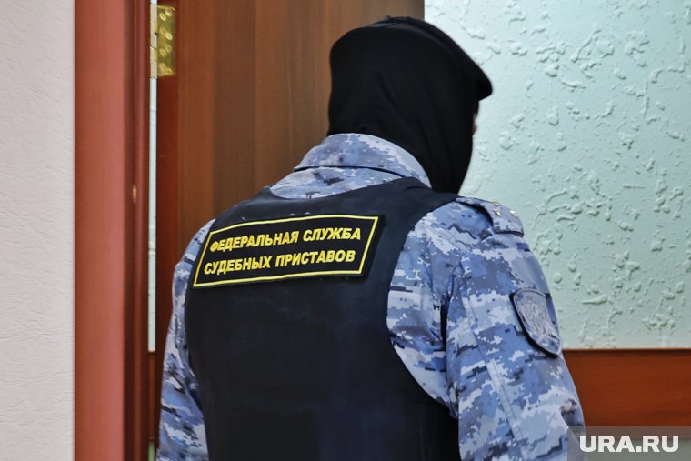 Число ограничений на выезд должников из России выросло на три миллиона