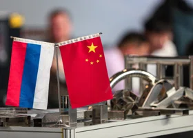 Китай выступил против вмешательства США в отношения с Россией