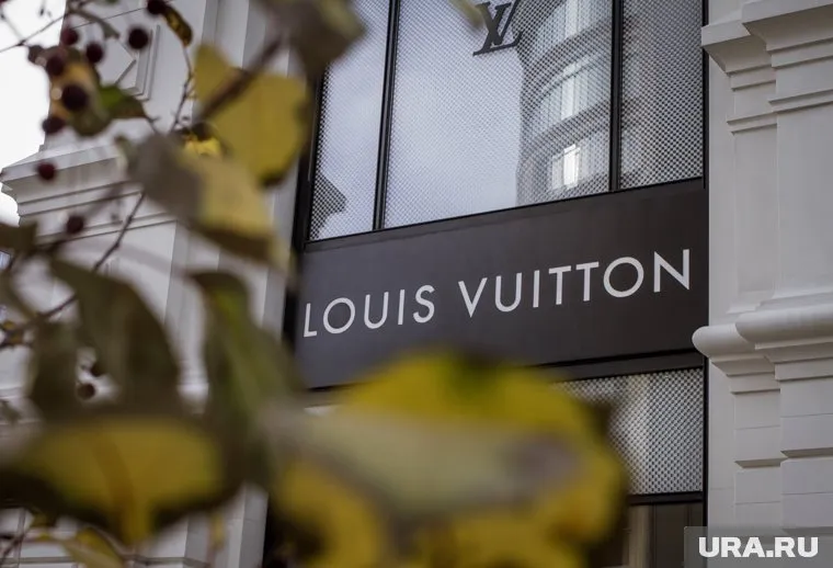 У Louis Vuitton до сих пор есть несколько точек в Москве, но они закрыты для покупателей