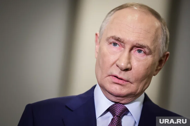 Иконы Путину подарили на день его рождения