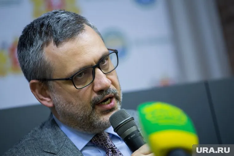 Владимир Легойда приехал с рабочим визитом в Екатеринбург, где встретился с журналистами