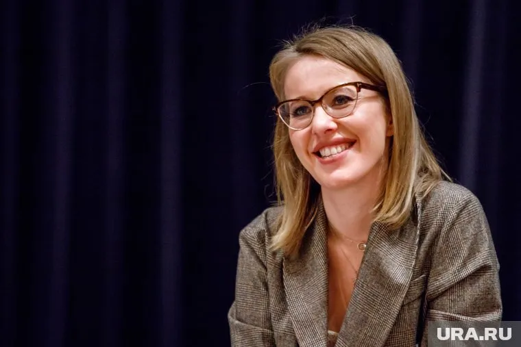 Подаренные серьги от любимого бренда Собчак