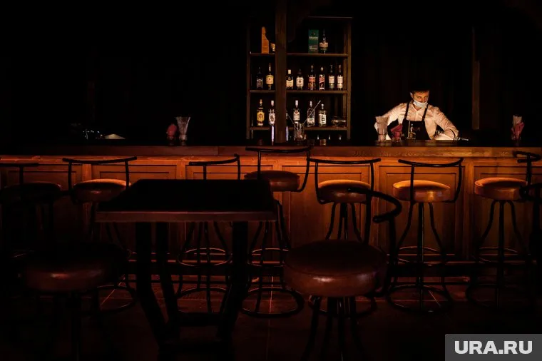 Ночные рестораны и кафе в Челябинской области вновь могут закрыться из-за коронавируса