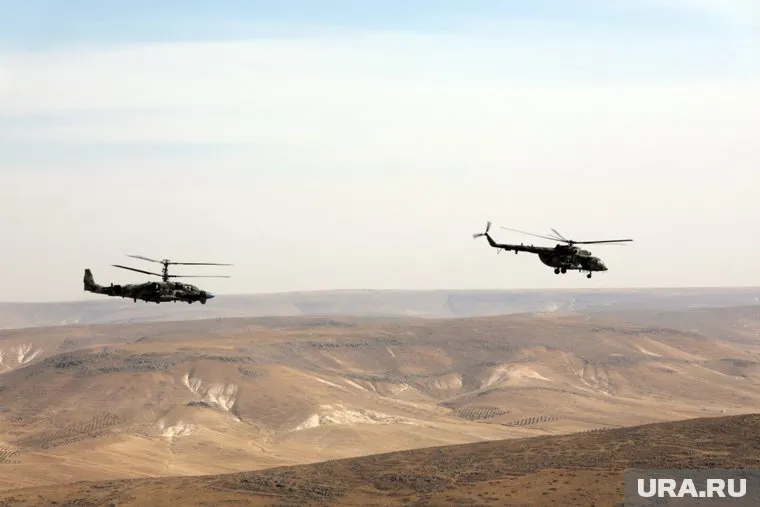 Премьер Сирии заявил, что вопрос присутствия военных РФ решат новые власти