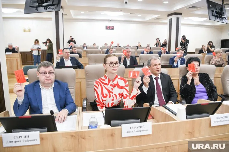 Дмитрия Сергина выдвинули на замену кандидатуре, изначально предложенной Анной Гурарий или администрацией