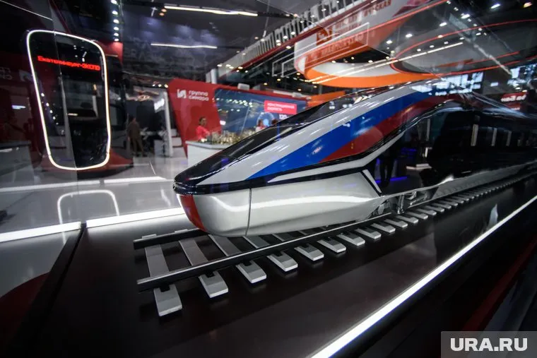 Директор РЖД представили российский поезд с искусственным интеллектом