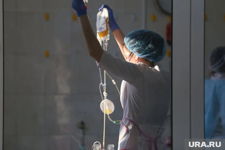 Депутаты видят решение кадрового дефицита в повышении зарплат медикам