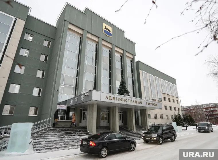 Мэрию Сургута покидают руководители контрольного и правового управлений